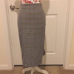 🆕 Plaid Midi Skirt